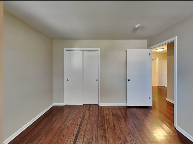 Building Photo - 916 Elsie Dr