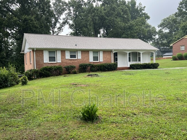 Building Photo - 7112 Whitside Ln