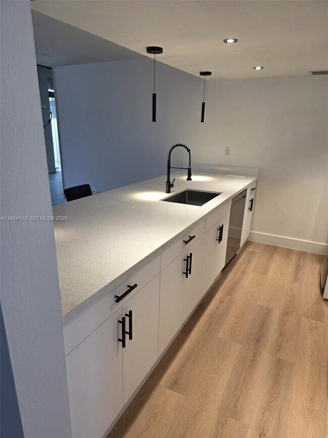 Building Photo - 10951 Cypress Rd