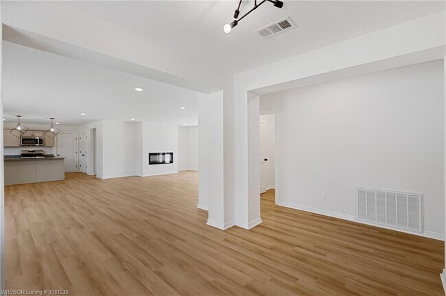 Foto del edificio - 2020 Country Club Ave