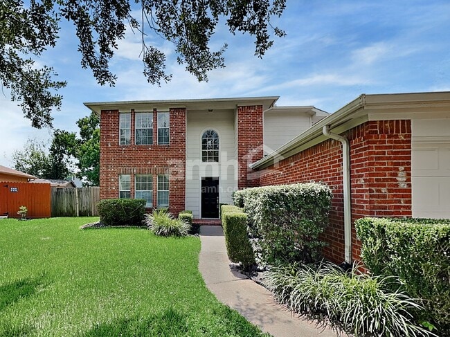 Building Photo - 1043 Leadenhall Cir