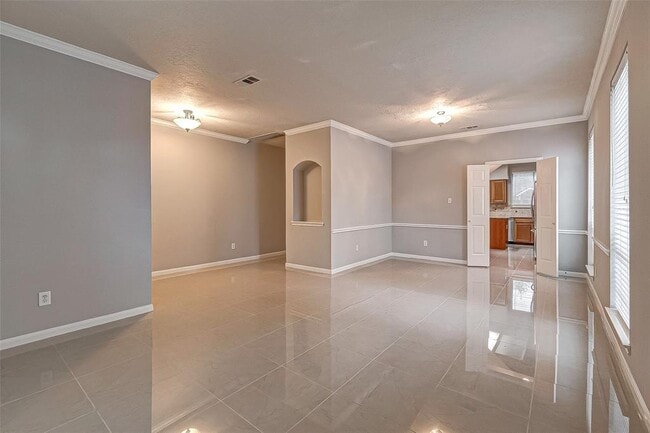 Building Photo - 2130 Autumn Fern Dr