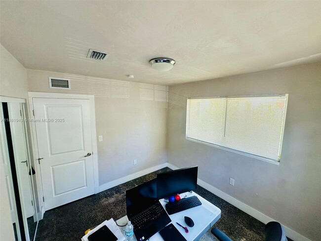 Building Photo - 6149 SW 64th St