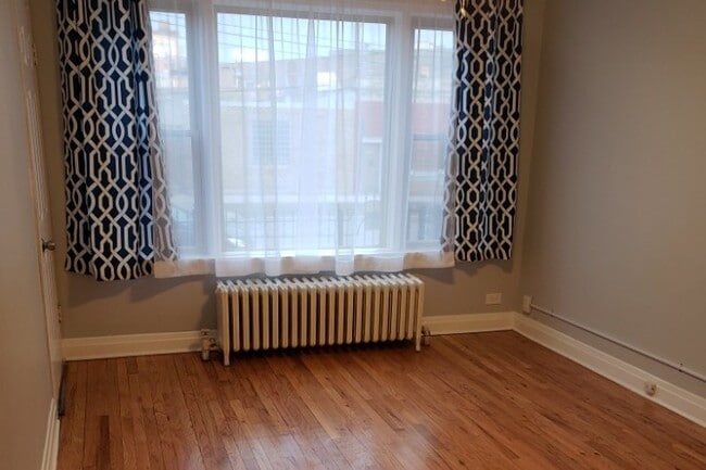 Living Room - 2858 N Drake Ave