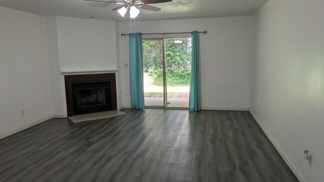 Building Photo - 417 Ridge Creek Dr