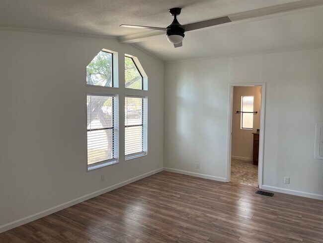 Building Photo - 15707 Farm to Market Rd 2769