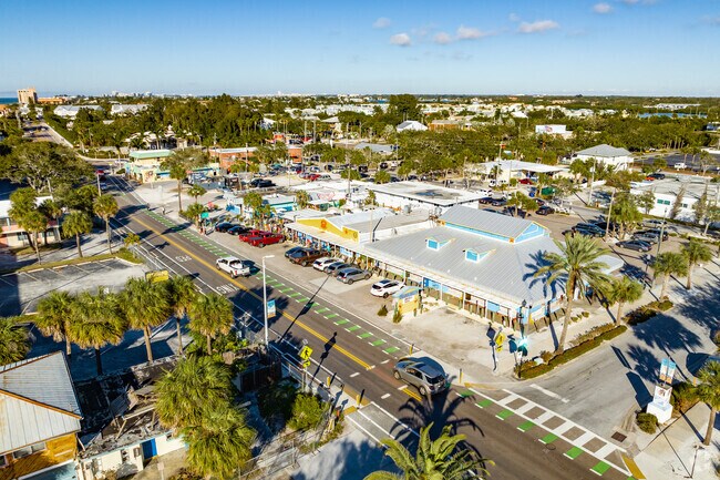 Dining options along Gulf Boulevard in Indian Rocks Beach include seafood, pizza and beach bars.