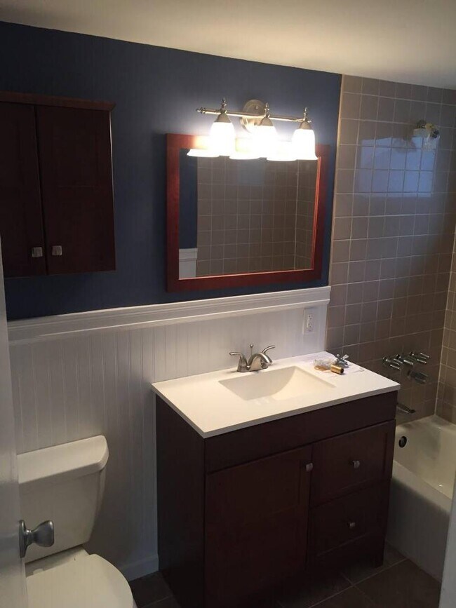 Building Photo - 54 Demopolis Ave