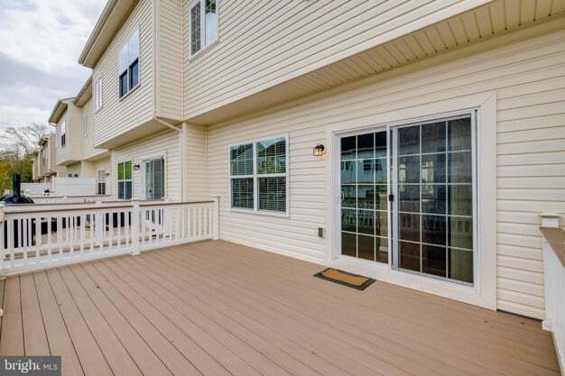 Building Photo - 7521 Stonehouse Run Dr