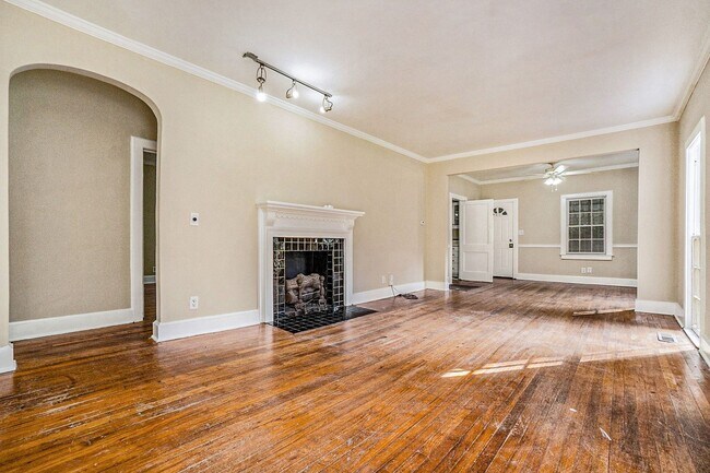 Building Photo - 2 bdrm, 2 bath home near Emory & CDC