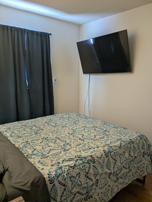 Building Photo - 19 Cross St