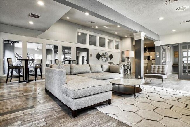 Foto del edificio - 1290 Hidden Ridge