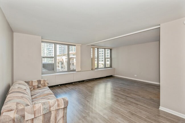 Building Photo - 400 E Randolph St