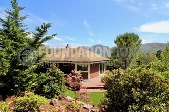 Building Photo - 817 Ridgeview Dr