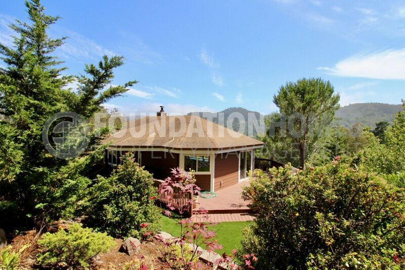 Foto principal - 817 Ridge View Dr.