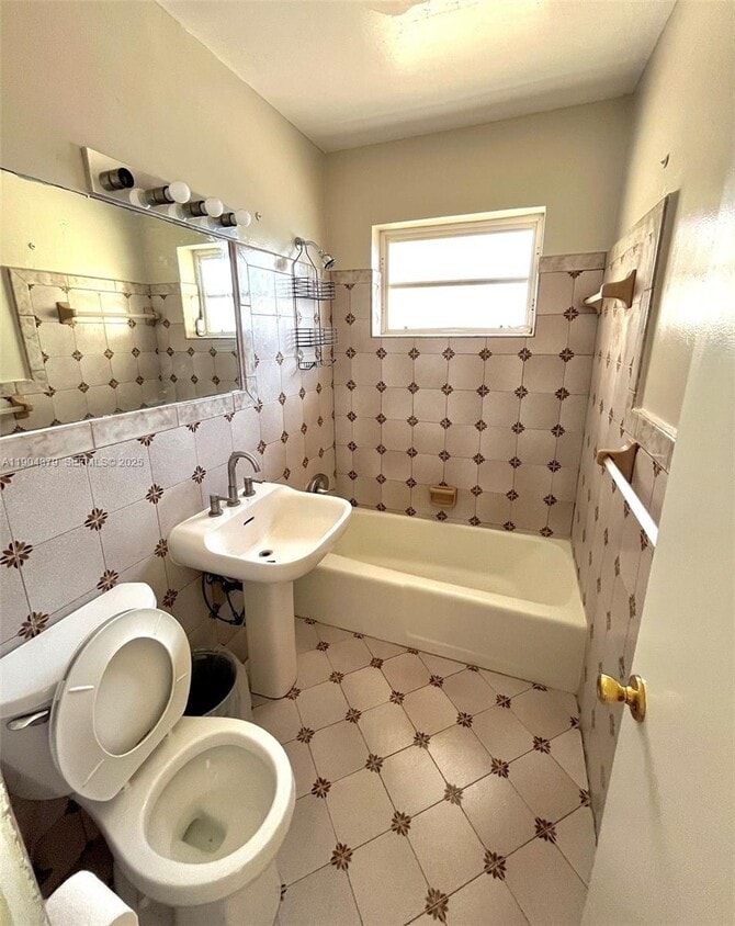 Foto del edificio - 1541 NE 13th St