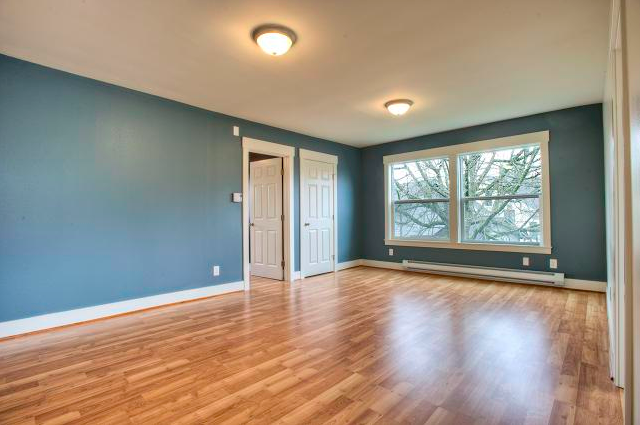 Building Photo - 3208 McClintock Ave S