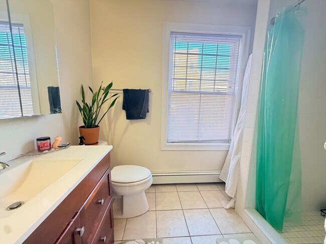 Building Photo - 2 Symphony Rd