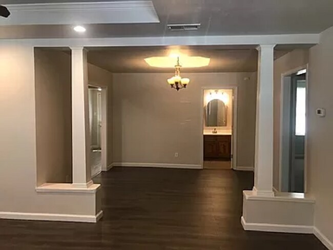 Foto del edificio - 2 bed 1 bath home near UNA