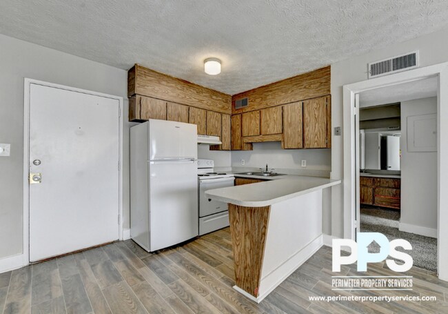 Building Photo - 1040 Sandtown Rd SW