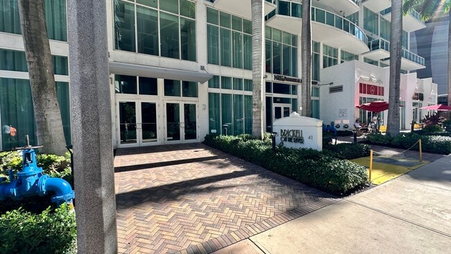 Photo - 41 SE 5th St (Miami, FL) Apartment
