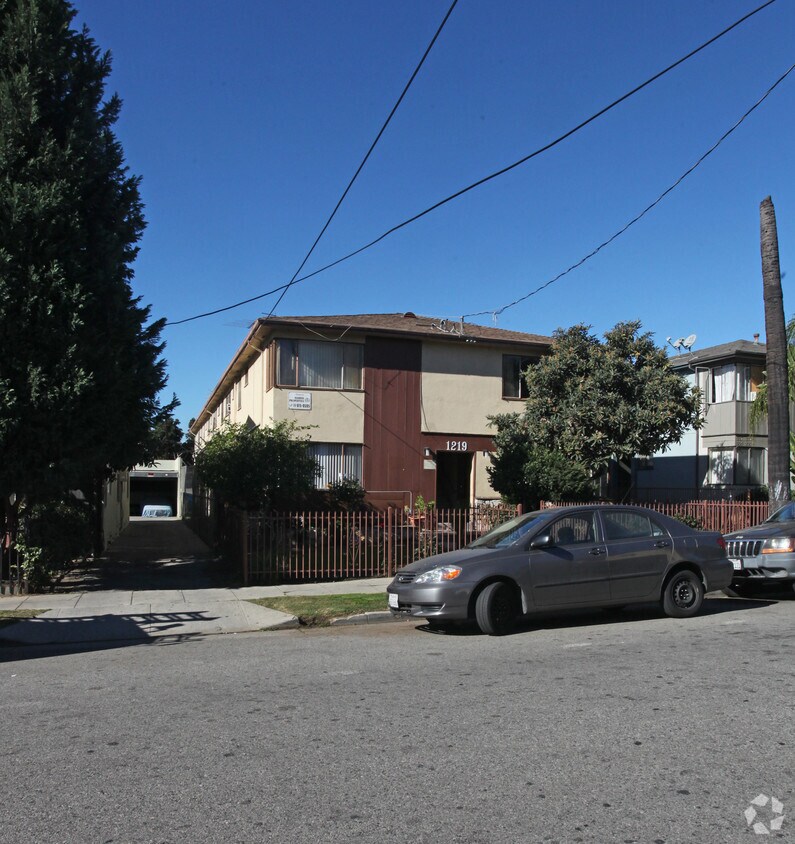 Foto del edificio - 1219 N New Hampshire Ave