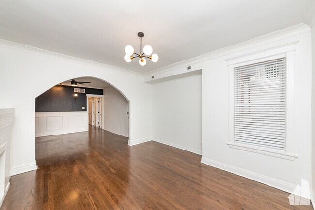 Foto del edificio - 3319 W Belden Ave