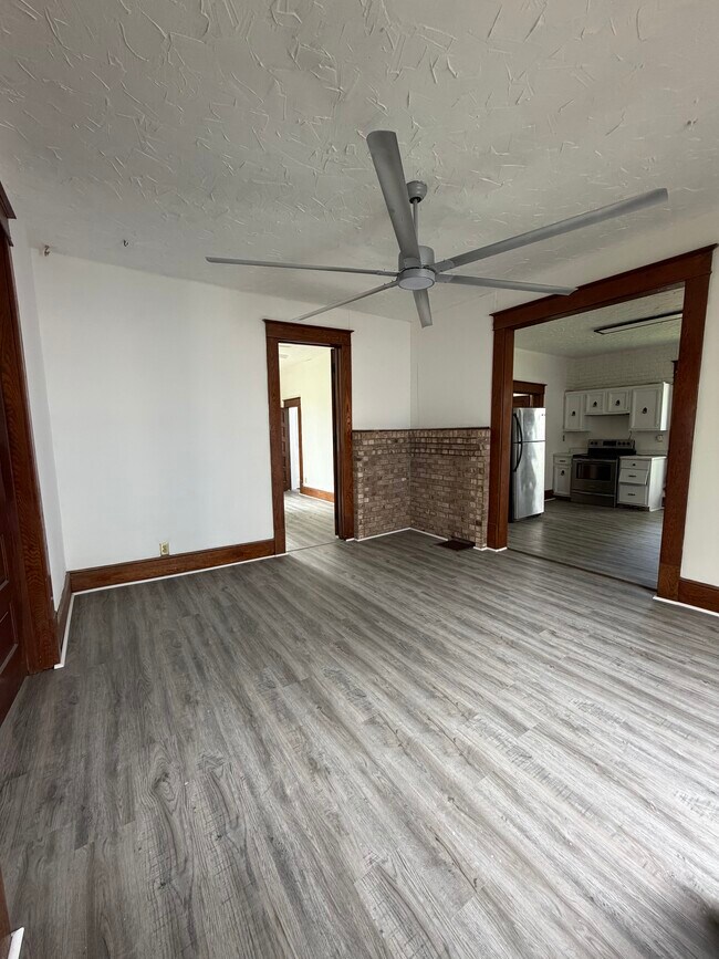 Foto del edificio - 633 S Apperson Way