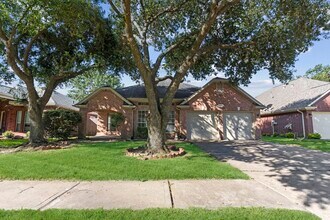 Building Photo - 10415 Courtley St