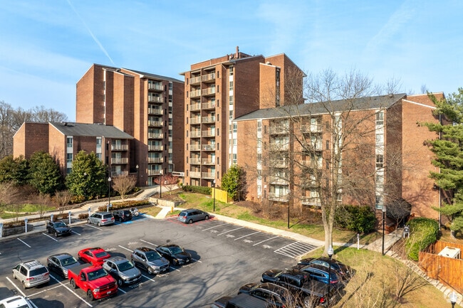 Exterior - Aspen at Lake Trail