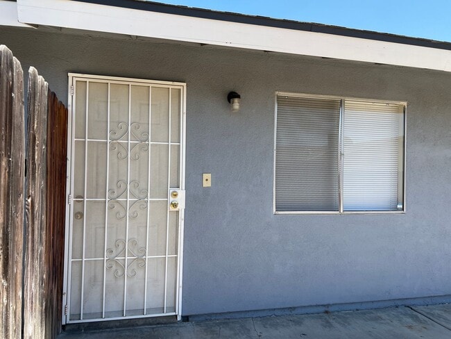 Building Photo - 7mct4712