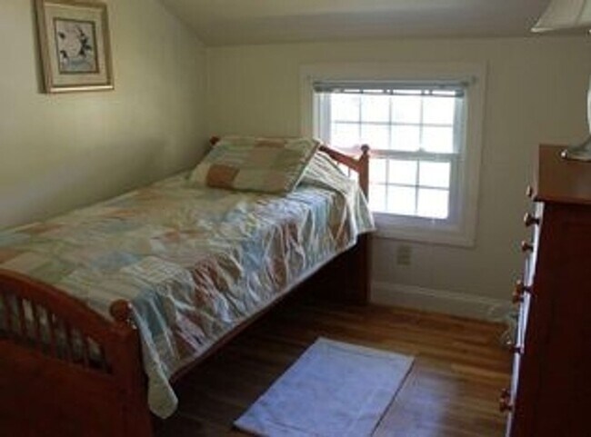 Foto del edificio - 170 Royan Street, Manchester, NH 03103