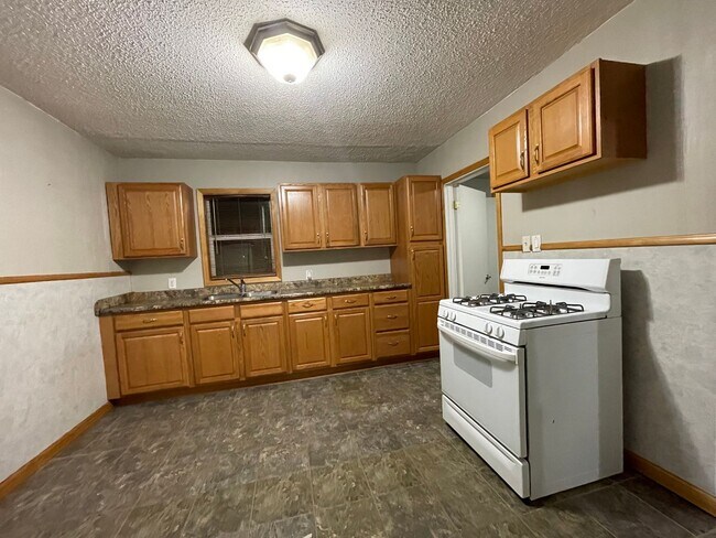 Foto del edificio - 2 bed, 1 bath home for rent in Waterloo
