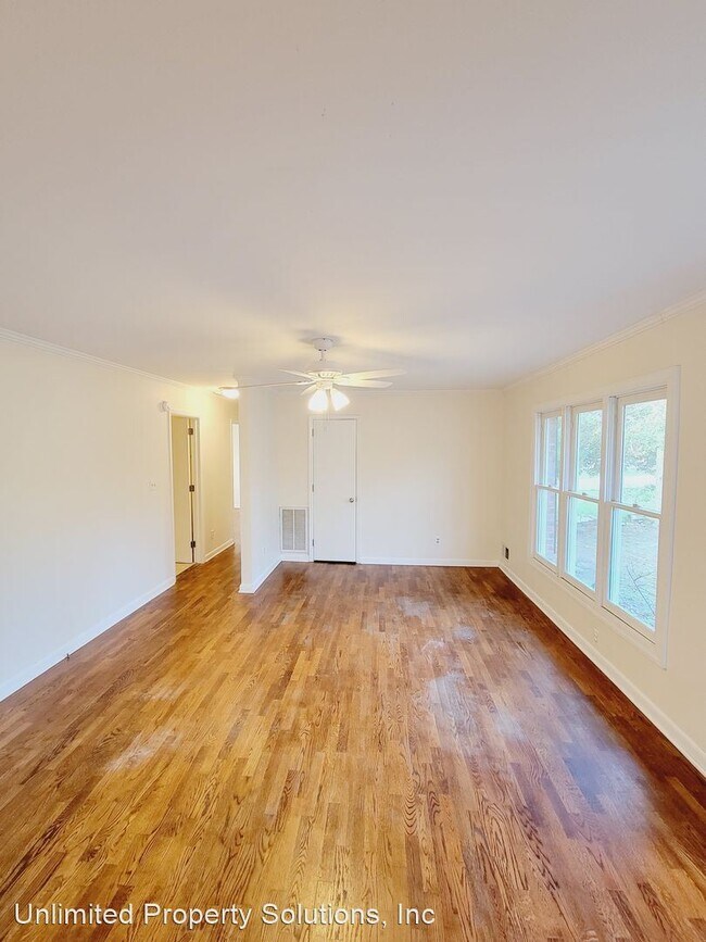 Building Photo - 3 br, 1.5 bath House - 107 Sunnyvale Dr