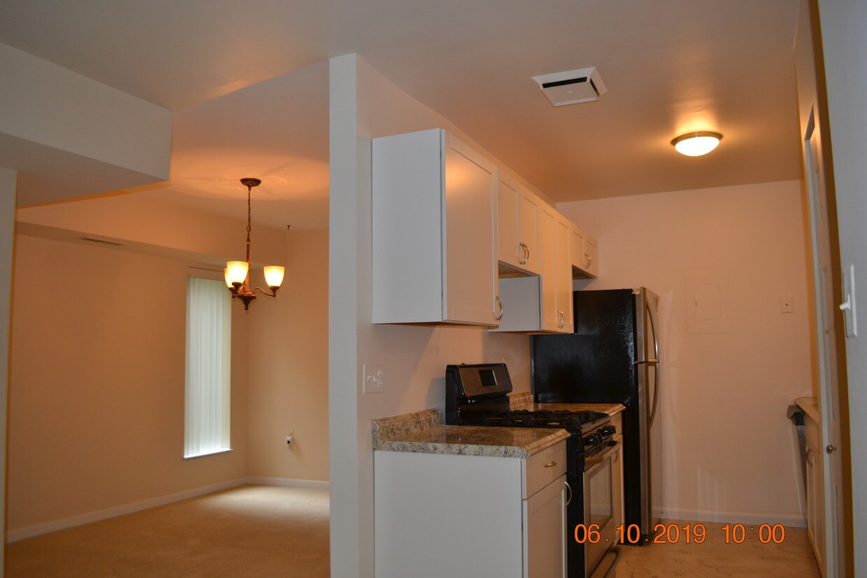 Foto principal - 14 Silverwood Cir