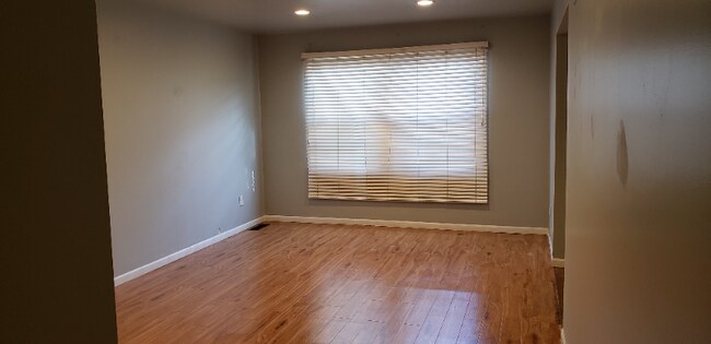 Foto del edificio - 86 Earlmoor Blvd