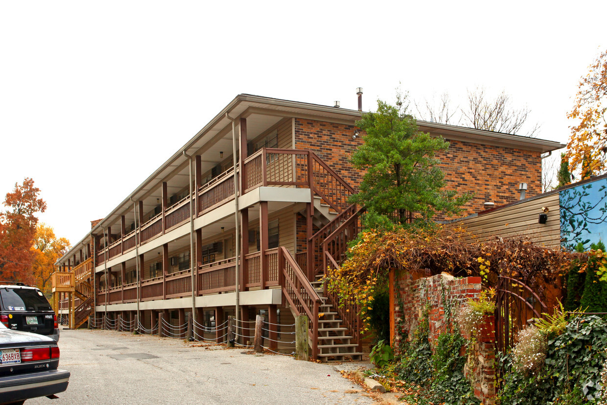 Primary Photo - Crescent Terrace Apartments