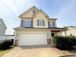 Building Photo - 418 Century Dr