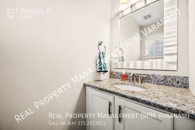 Building Photo - 827 Dewees Pl