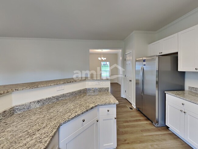 Building Photo - 3059 Romain Trail