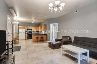 Building Photo - 532 N Seven Peaks Blvd