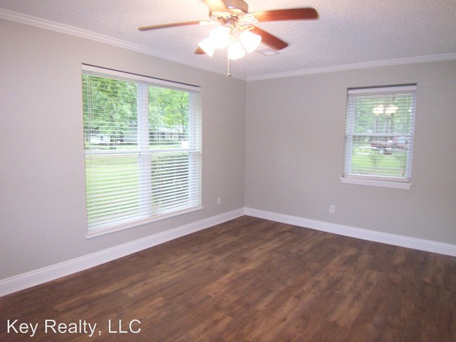 Building Photo - 2 br, 2 bath House - 302 Brookwood Dr