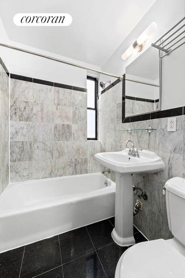 Building Photo - 77 W 68th St