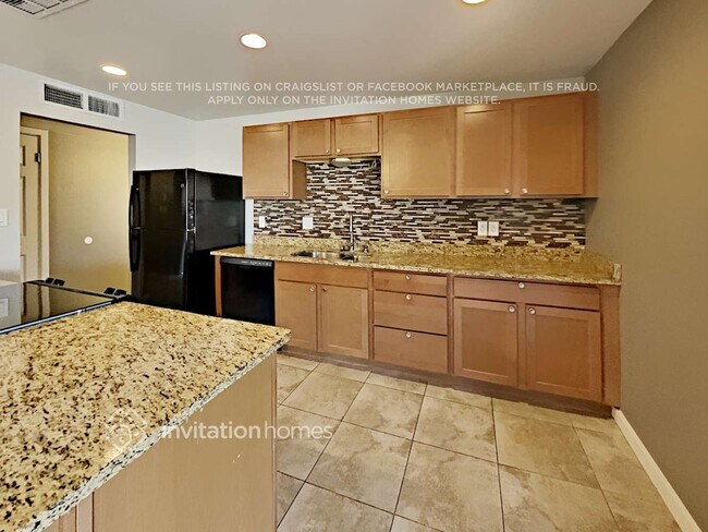 Building Photo - 3502 E Blanche Dr