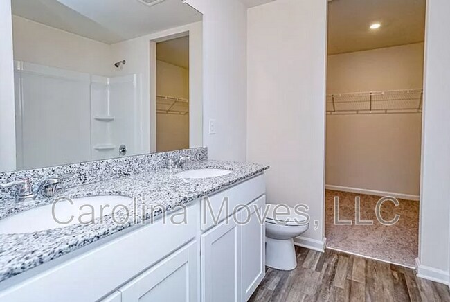 Building Photo - 523 Springtime Ln
