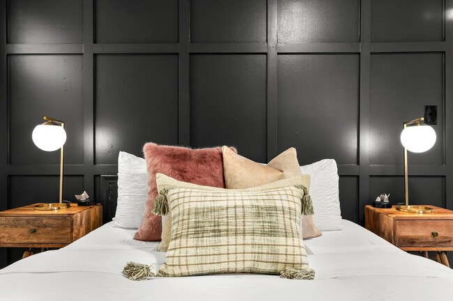 Building Photo - 28232 Floral St