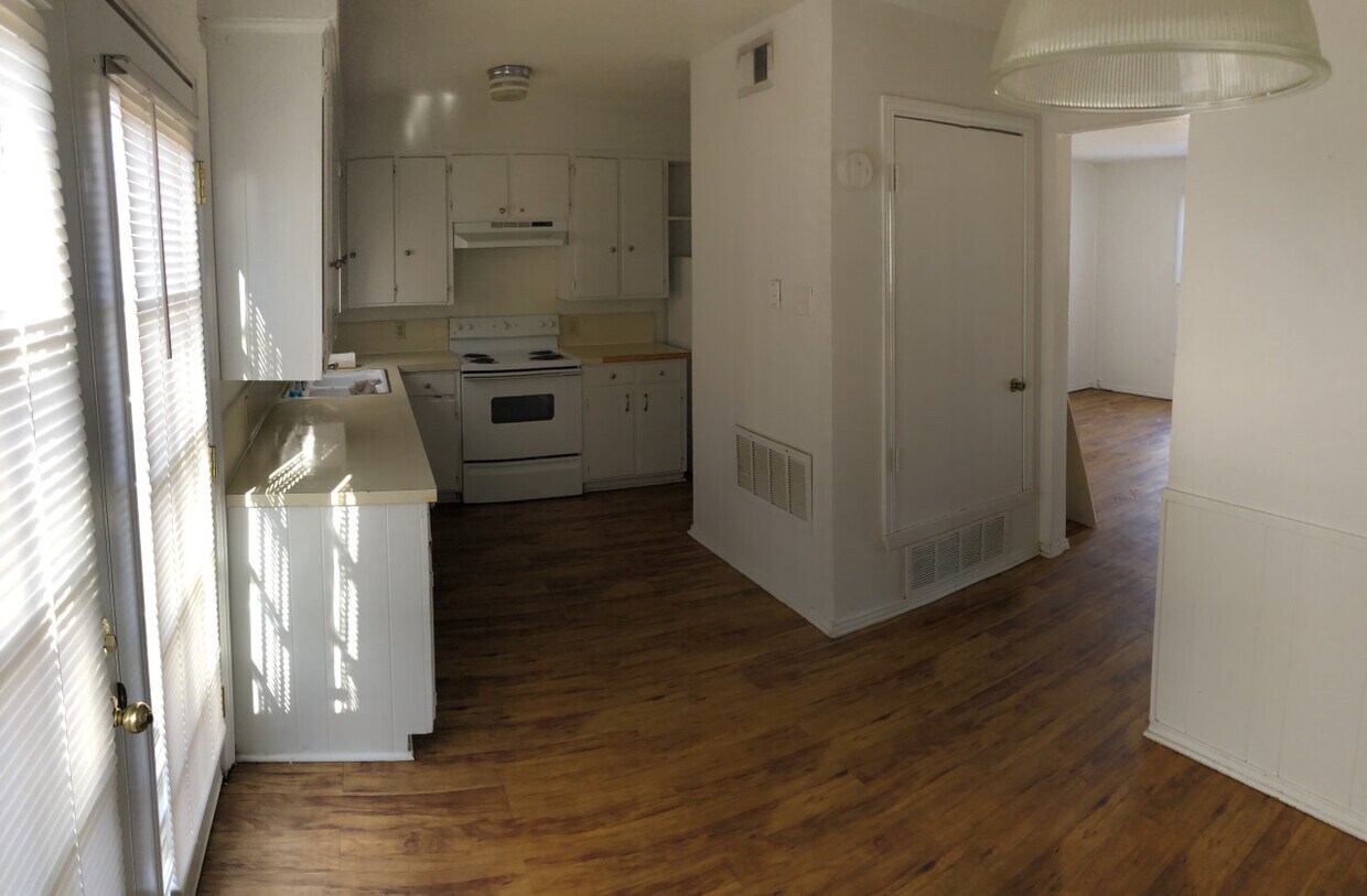 Building Photo - Plano Apartments