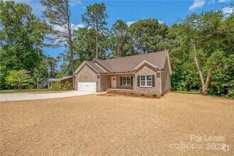 Building Photo - 324 N Milford Dr