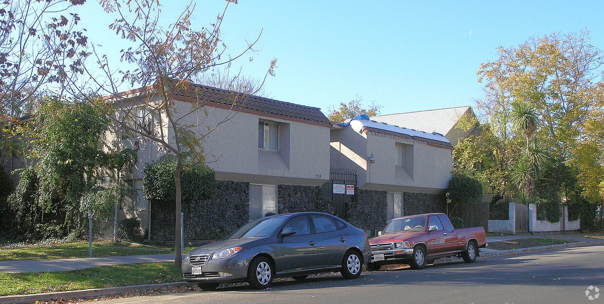 Building Photo - Sherwood Court