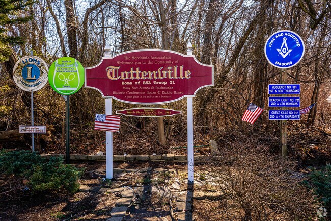 The Tottenville welcome sign is placed right where it can be seen from all directions.
